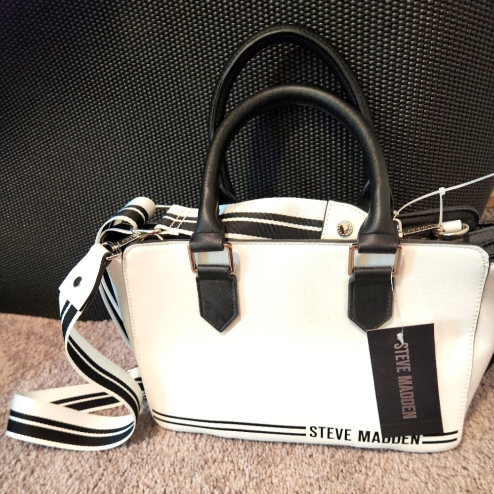 Steve Madden Black and White Purse